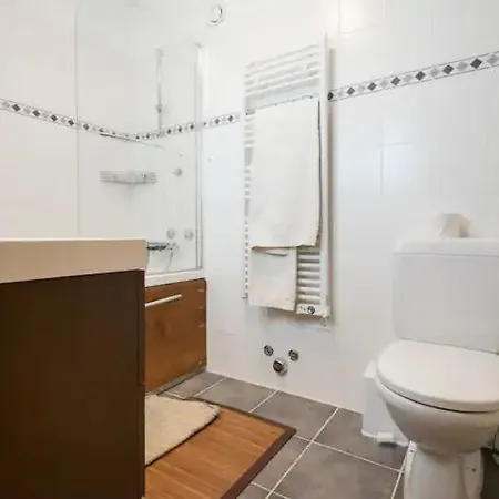 Flat In Montana Daire *